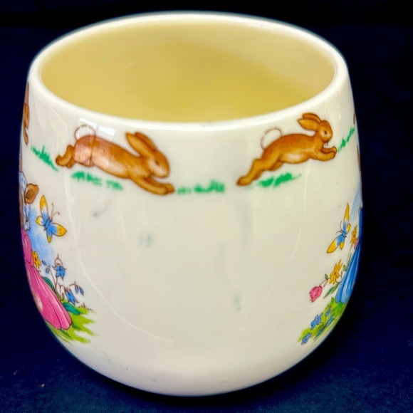 Vintage Royal Doulton “Bunnykins” fine bone china child’s mug - Picture 2 of 7
